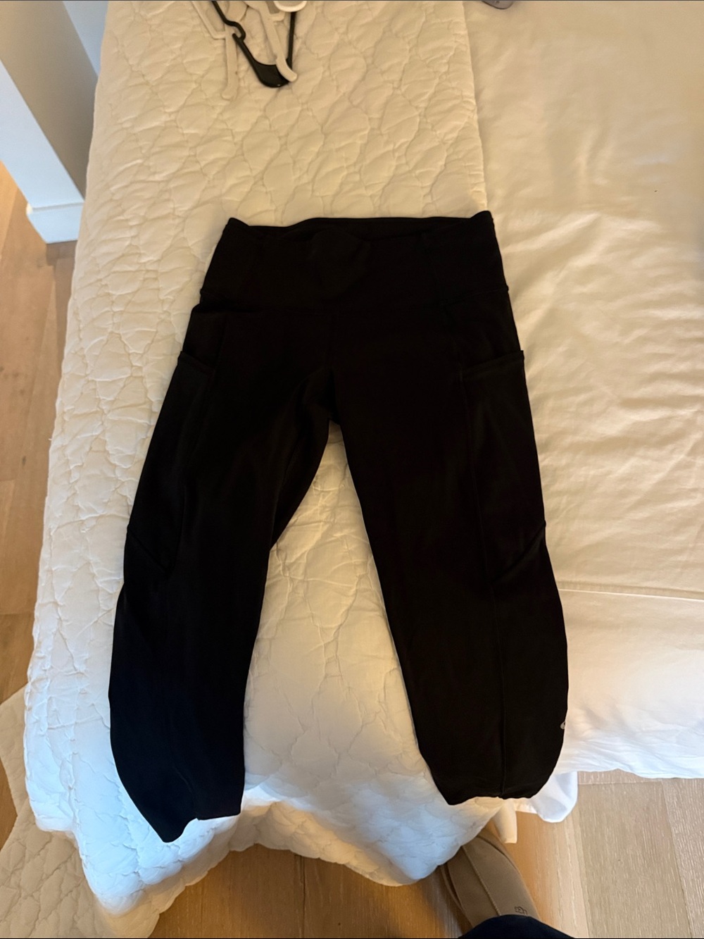 Lulu Lemon Black High-Waist Leggings with Side Pockets